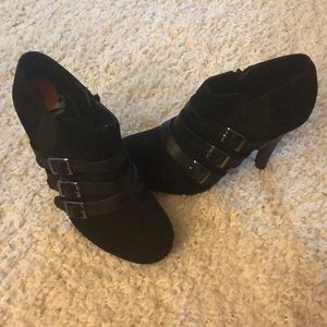 FERGALICIOUSByFergie: Super cute buckle dress shoe